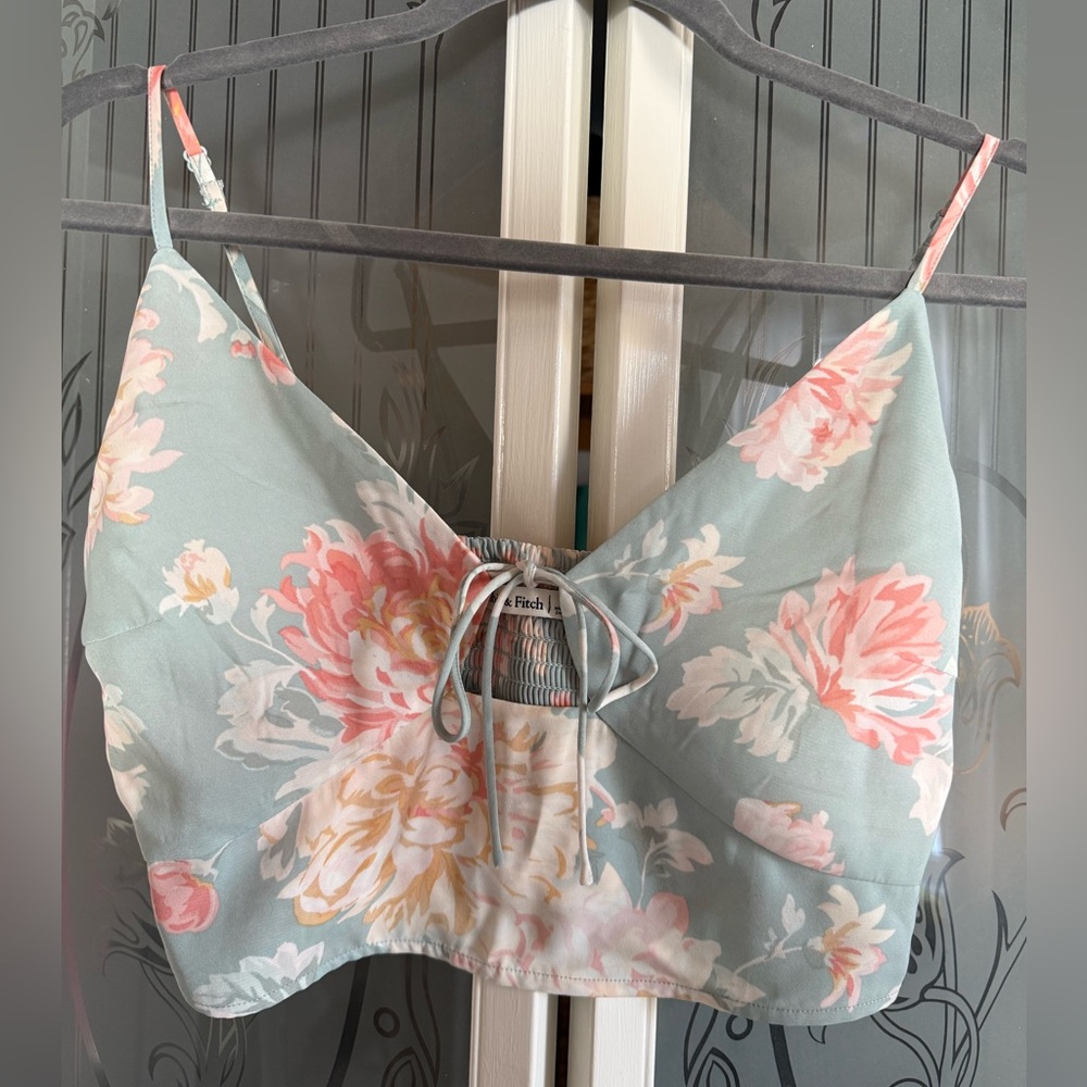 Abercrombie & Fitch Satin Floral Crop Top